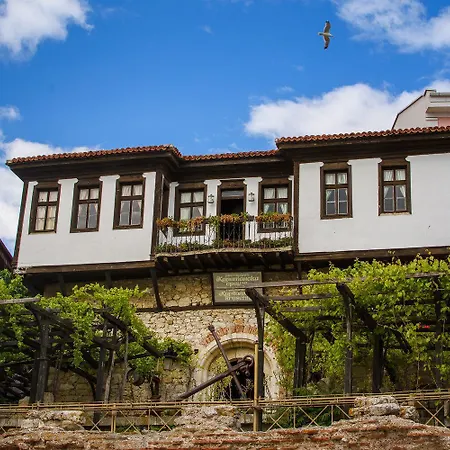 Desi House 301 Cozy Studio Διαμέρισμα Νεσέμπαρ