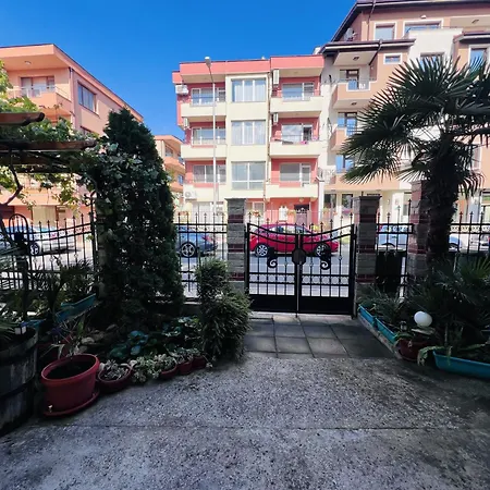 Διαμέρισμα Desi House 301 Cozy Studio Νεσέμπαρ